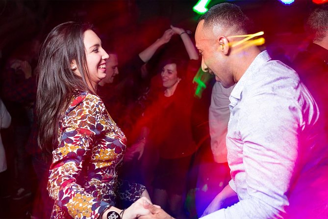 Playa Del Carmen Salsa Lovers Dance Experience - Meeting at Cervecería Chapultepec10