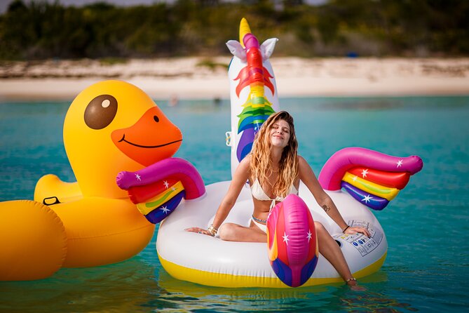 Private 40' Bali Catamaran – Drinks & Food Included - Drinks, music, and the private setting