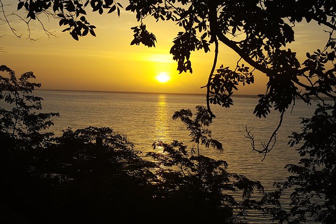 Private - Bacalar sailing across the mesmerizing waters - Food, equipment, and comfort on board