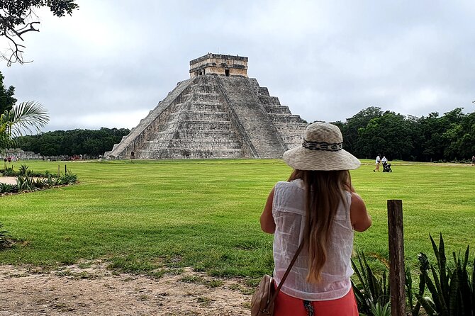 Private Chichen Itza - No additional stops at other hotels - Lunch brings in Yucatán flavors