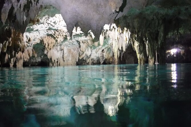 Private Dream Underground World (Off the beaten path Cenote cavernous exploring) - What the private format adds