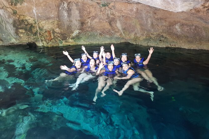 Private experience 5 cenotes at Riviera Maya - The lunch stop is part of the local flavor