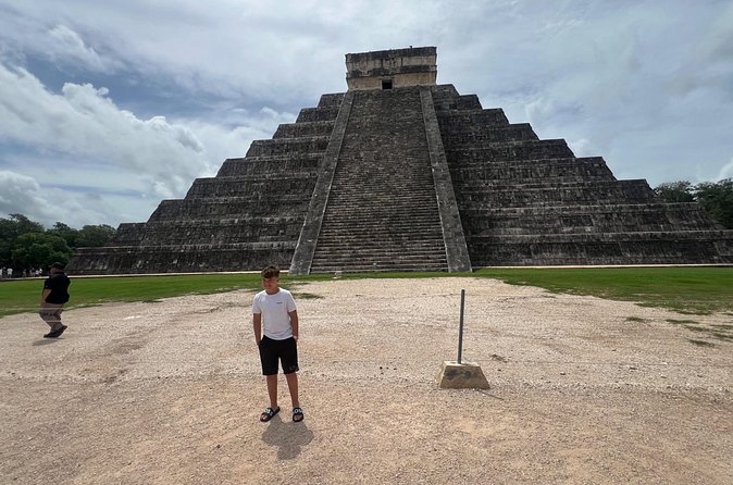 Private Tour to Chichén Itzá with Cenote Experience - A Yucatecan buffet at Mestizo Misterio Culinario