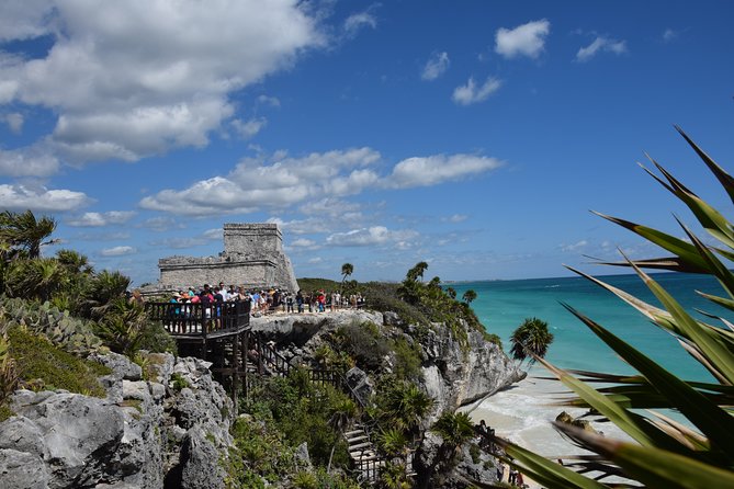 Private tour: Tulum Ruins & Jungle Adventure with Cenote - Tulum at 6:00 am: ruins beside the Caribbean