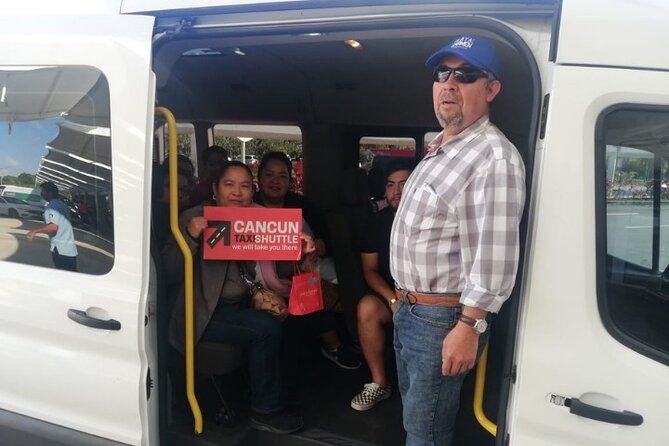 Private Transfer from Playa del Carmen to Cancun Airport - What the vehicle and driver service include