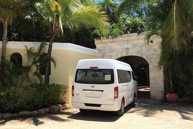 Private Transfer to Xcaret Park, Roundtrip from Playa del Carmen - A private start to a long Xcaret day