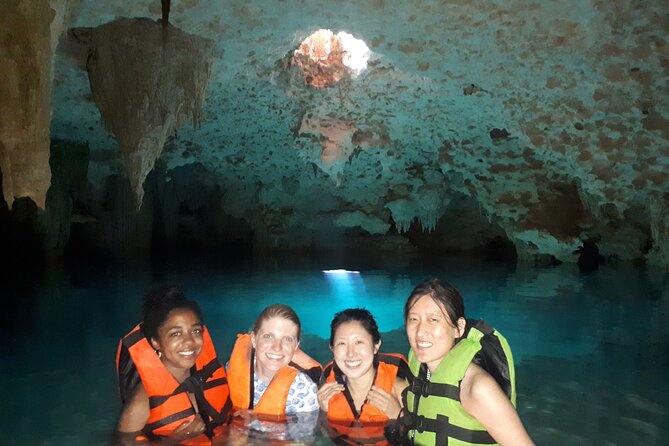 Private Tulum & Cenotes tour - Guides who add more than directions
