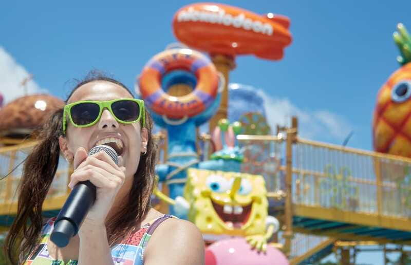Riviera Maya: Aqua Nick Park - Splash Bites - Food, drinks, loungers, and towels