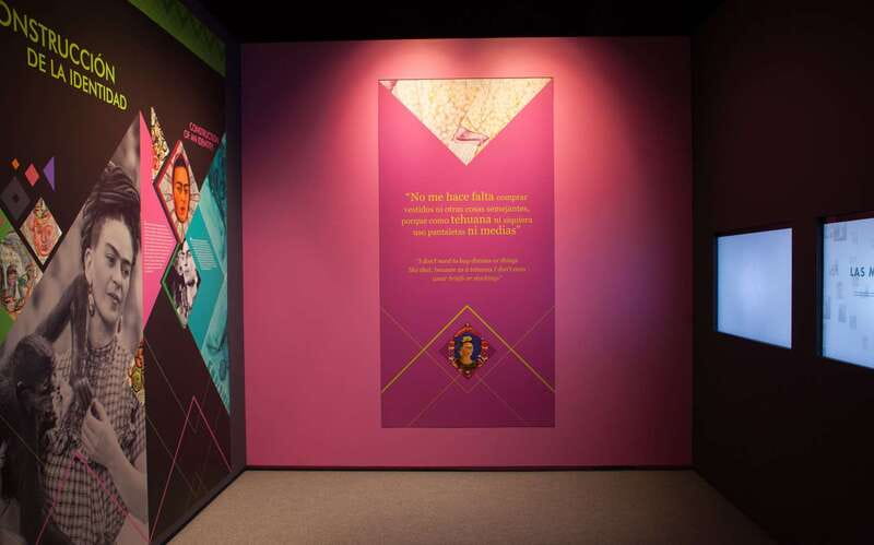 Riviera Maya: Frida Kahlo Museum Guided Tour 2025 - The guides and language choices