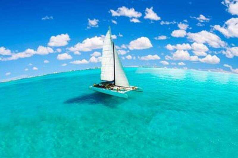 Riviera Maya: Isla Contoy and Isla Mujeres Full-Day Tour - Group size and the feel of Isla Contoy