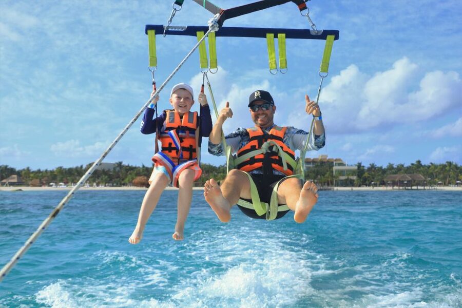 Riviera Maya: Parasailing Tour with Beach Club Access - Practical tips for a smoother day
