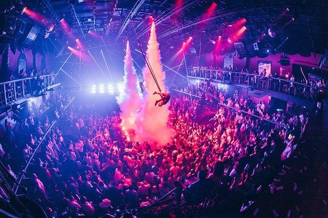 Skip the line: Regular Ticket Playa del Carmen - Regular admission means a crowded floor