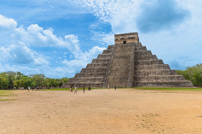 Small group tour to Chichen Itza early access + Cenote + Coba - The monuments you will see in a short visit