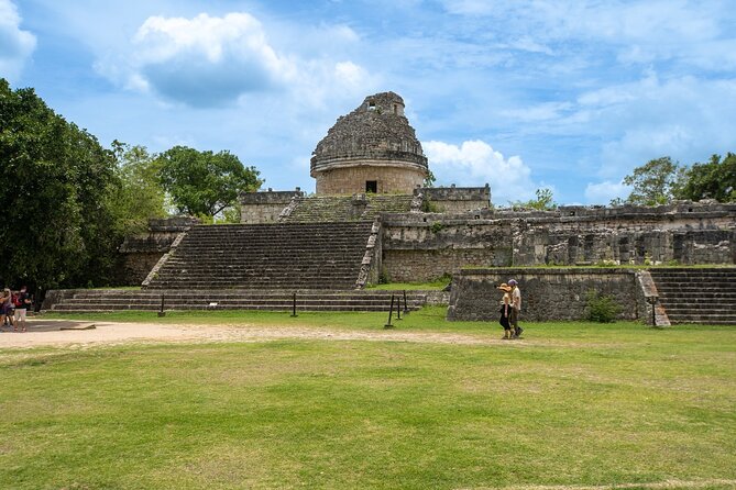 Small Group with early access to Chichen Itza, Ekbalam and Cenote - Pickup from Playa del Carmen and Tulum