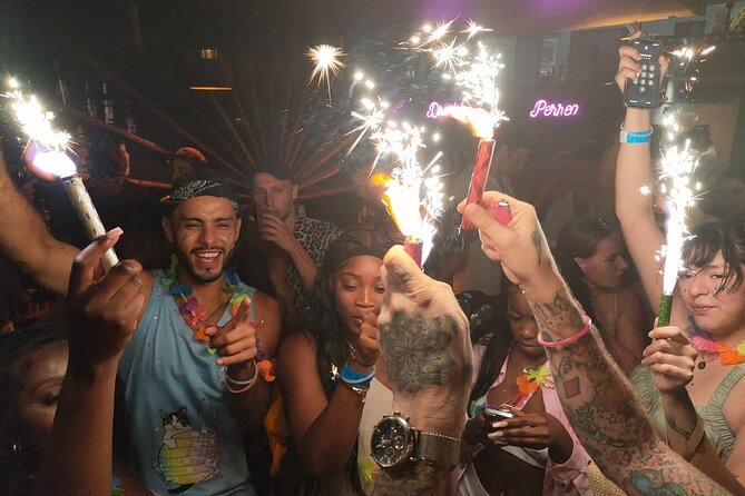 Social PubCrawl Playa del Carmen - What the hosting style adds