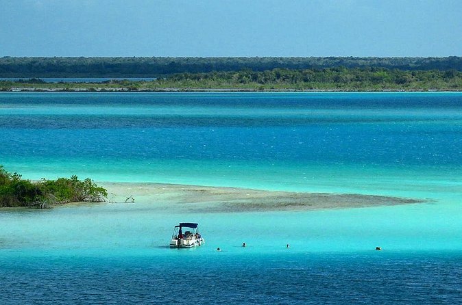 Tour To Bacalar And The Lagoon Of The 7 Colors From Playa Del Carmen And Riviera - Lunch beside the lagoon