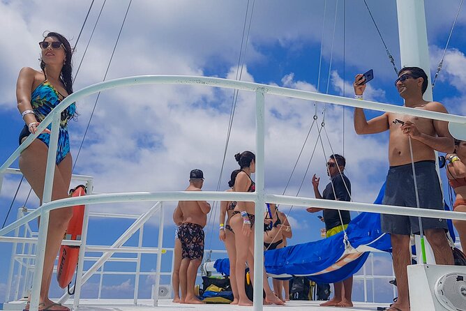 Tour to Cozumel by Catamaran with Snorkeling and Buffet Lunch - Palancar and Colombia: short reef sessions