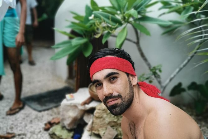 Traditional and ancestral Temazcal experience - Cooling down with a garden shower