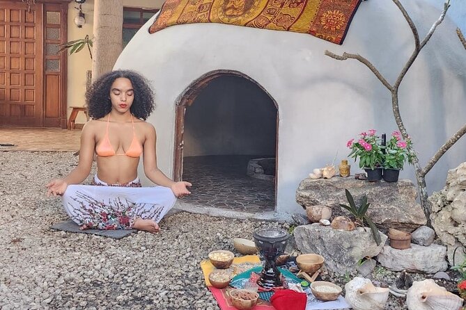 Traditional and ancestral Temazcal experience - Inside the temazcal, sitting around the navel