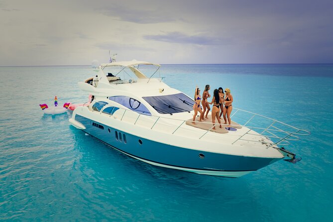 Tulum All Inclusive 4h – Luxury 58' Azimut Yacht - Service That Fits a Celebration