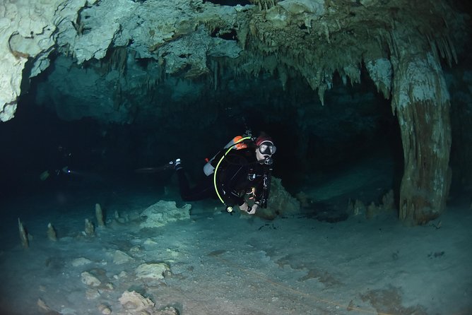 Tulum cenote diving. The ultimate experience in scuba - Entering the Maya underworld at 2 Ojos