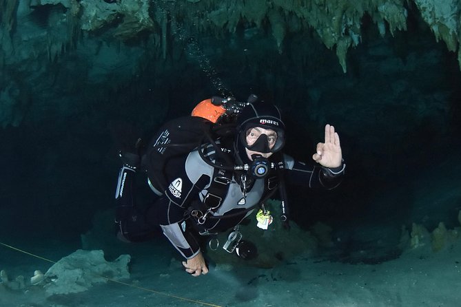 Tulum cenote diving. The ultimate experience in scuba - What the two underwater routes are like