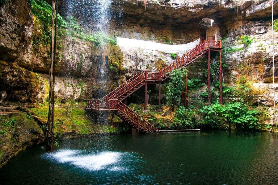 Tulum: Chichen Itza Adventure! Cenote Saamal and Valladolid - The Maya community stop is not the same as cultural time