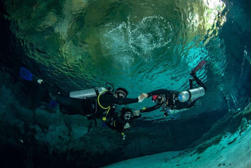 Tulum : Dos Ojos cenote 2 scuba dives (certified divers) - Why Dos Ojos feels unlike a normal scuba session
