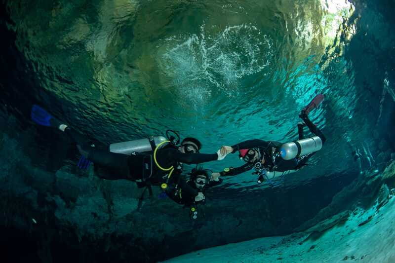 Tulum : Dos Ojos cenote 2 scuba dives (certified divers) - Safety and the cavern setting