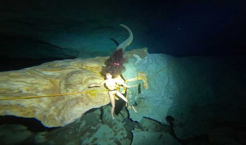 Tulum: Dos Ojos Cenote 2 Scuba Dives with Transfer Option - Second session: the Bat Cave and the darker passages