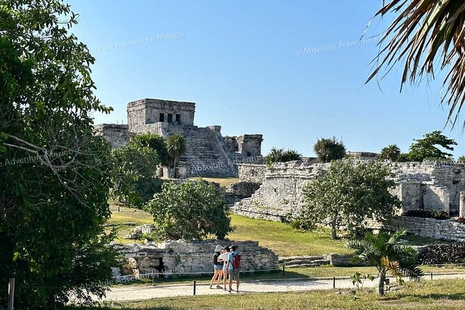 Tulum Express Private Tour – Early Access Beat the Crowds - Shopping after the ruins