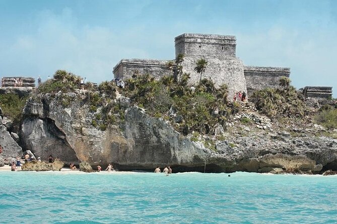 Tulum Express Riviera Maya - Entering Tulum’s walled city