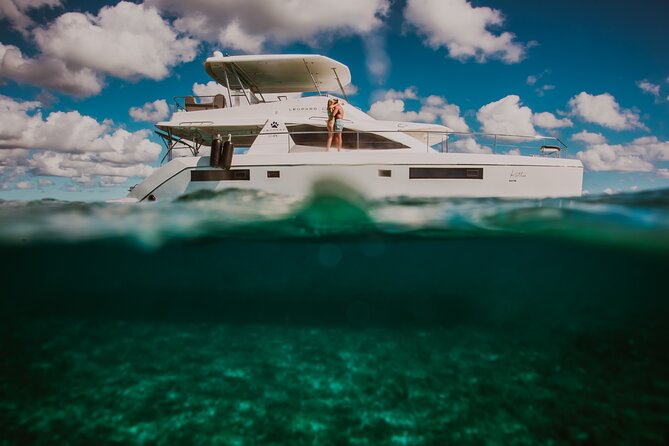 Tulum: Leopard 51′ Yacht with Gourmet Dining & Water Toys - Drinks and the premium bar