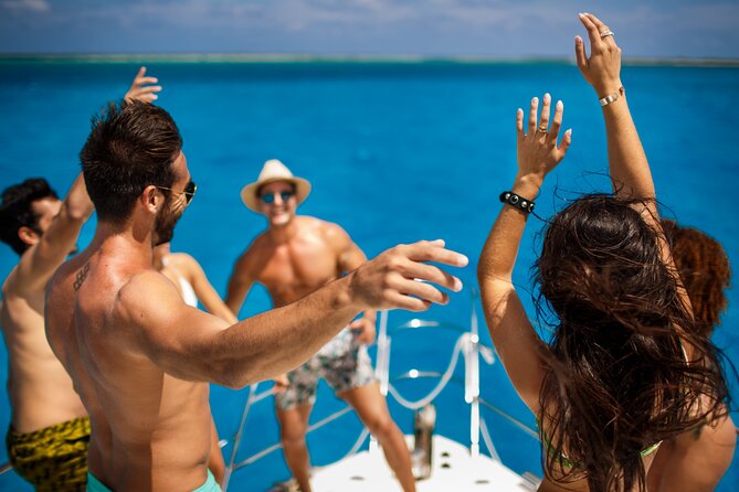 Tulum Luxury Escape – 4h All Inclusive on 43' Private Yacht - Lunch selected from a gourmet menu