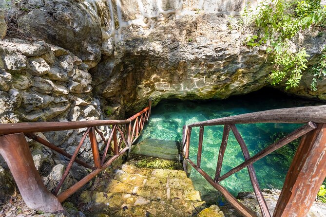 Tulum Mayan Ruins GPS Self-Guided Walking Audio Tour - The Temple of the Wind and the Caribbean cliff