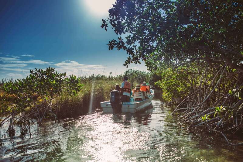 Tulum: Mayan Ruins & Sian Kaan Tour with Boat Ride and Lunch - Lunch is more than a gap between activities