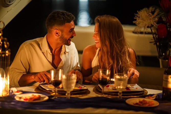 Tulum: Romantic Dinner on 34' Aventura Catamaran – All Inclusive - What happens from the 8 p.m. departure
