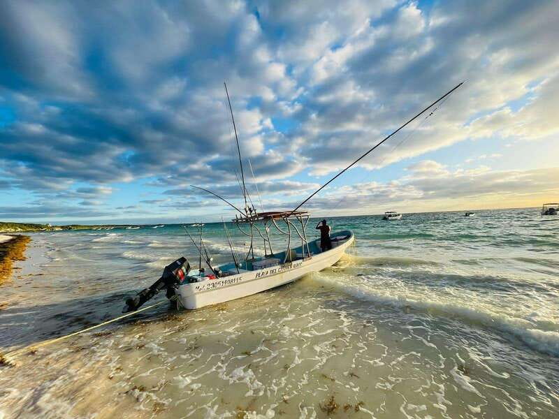 Tulum: Sport Fishing Experience with Ceviche - Group size and the feel of the boat