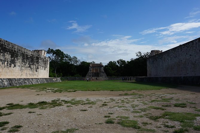 VIP Chichen Itza Private Tour - A guide makes the ruins easier to understand