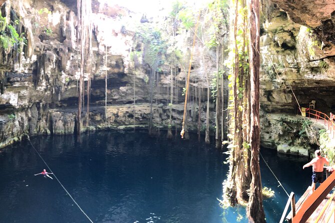 VIP Chichen Itza Private Tour - Luxury Car - A swim at Cenote San Lorenzo Oxman