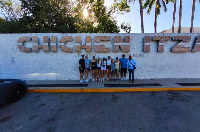 Visit to ChichEN itza in private without queues at the best price - Manuel, Pablo, and the guide experience